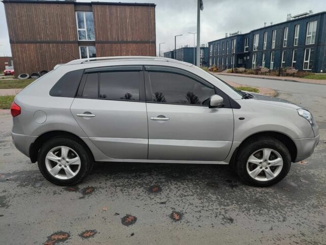 Серый Рено Колеос, объемом двигателя 2.5 л и пробегом 253 тыс. км за 7300 $, фото 5 на Automoto.ua