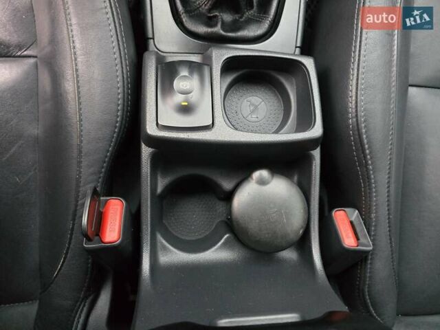 Сірий Рено Колеос, об'ємом двигуна 2 л та пробігом 289 тис. км за 7999 $, фото 39 на Automoto.ua