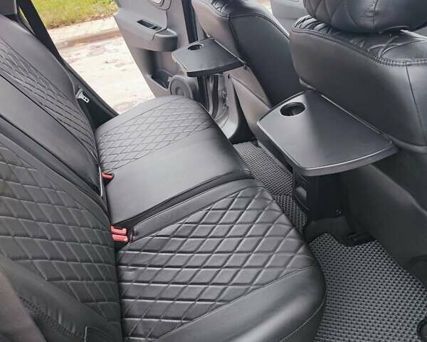 Серый Рено Колеос, объемом двигателя 2.5 л и пробегом 252 тыс. км за 7300 $, фото 19 на Automoto.ua