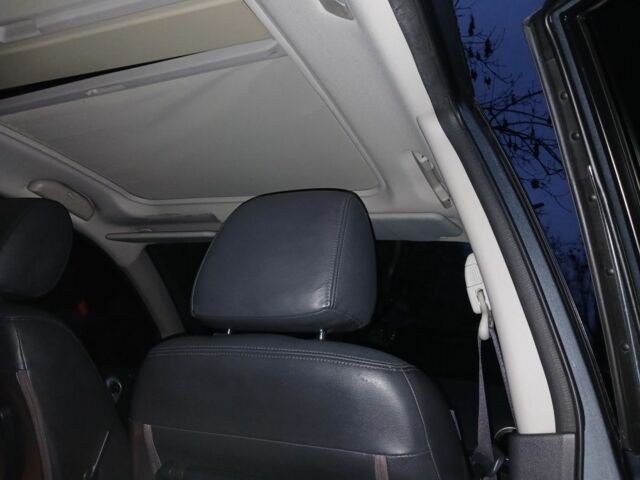 Серый Рено Колеос, объемом двигателя 2 л и пробегом 280 тыс. км за 10000 $, фото 4 на Automoto.ua