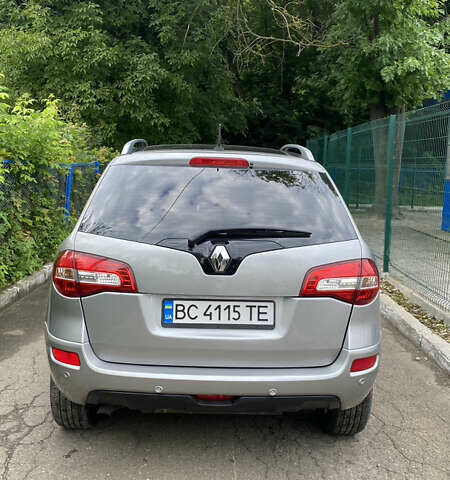 Серый Рено Колеос, объемом двигателя 2 л и пробегом 177 тыс. км за 9500 $, фото 2 на Automoto.ua