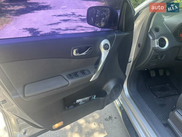 Рено Колеос 2008 в Радивилове на Automoto.ua Серый Рено Колеос, объемом двигателя 2.49 л и пробегом 210 тыс. км за 8500 $, фото 7 на Automoto.ua