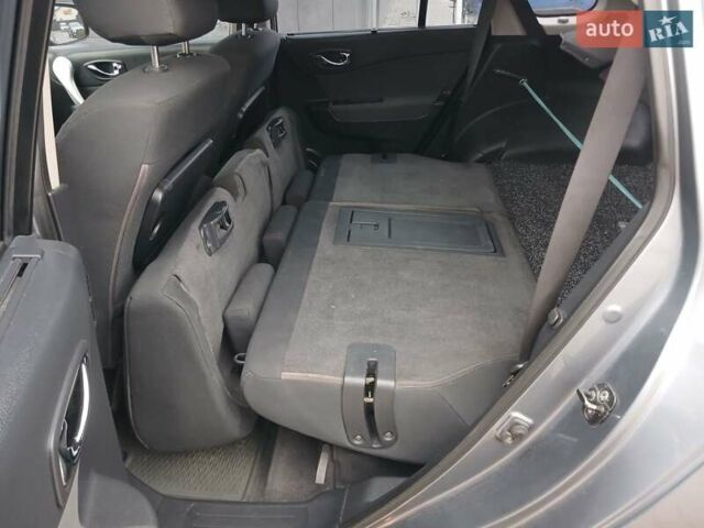 Серый Рено Колеос, объемом двигателя 2.5 л и пробегом 186 тыс. км за 8700 $, фото 15 на Automoto.ua