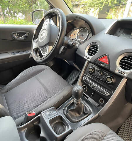 Серый Рено Колеос, объемом двигателя 2 л и пробегом 274 тыс. км за 8200 $, фото 12 на Automoto.ua