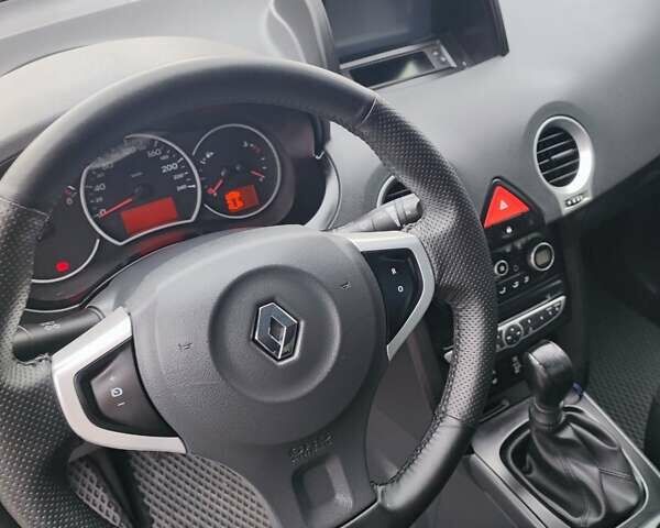 Серый Рено Колеос, объемом двигателя 2.5 л и пробегом 252 тыс. км за 7300 $, фото 14 на Automoto.ua