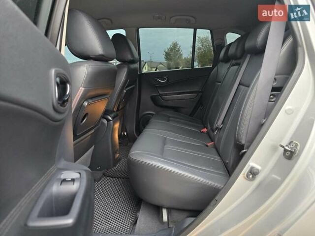 Сірий Рено Колеос, об'ємом двигуна 2 л та пробігом 289 тис. км за 7999 $, фото 57 на Automoto.ua