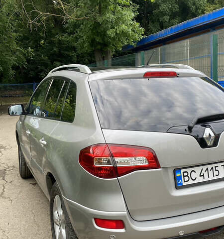 Серый Рено Колеос, объемом двигателя 2 л и пробегом 177 тыс. км за 9500 $, фото 4 на Automoto.ua