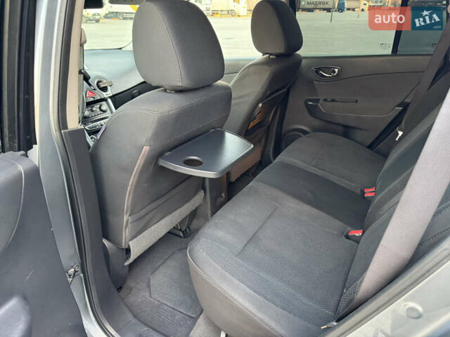 Серый Рено Колеос, объемом двигателя 2 л и пробегом 255 тыс. км за 7299 $, фото 26 на Automoto.ua