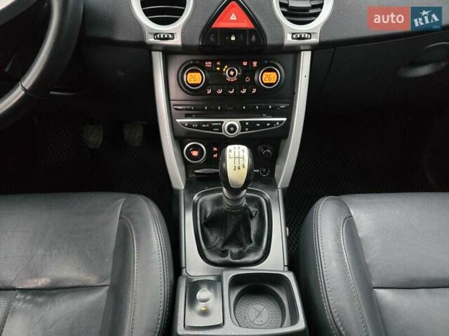 Сірий Рено Колеос, об'ємом двигуна 2 л та пробігом 289 тис. км за 7999 $, фото 35 на Automoto.ua
