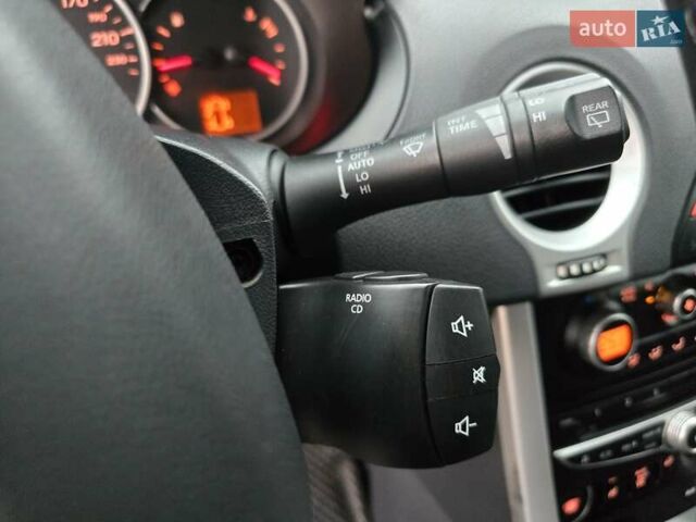 Сірий Рено Колеос, об'ємом двигуна 2 л та пробігом 289 тис. км за 7999 $, фото 32 на Automoto.ua