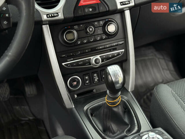 Сірий Рено Колеос, об'ємом двигуна 2 л та пробігом 238 тис. км за 8300 $, фото 24 на Automoto.ua