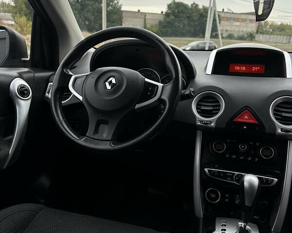 Сірий Рено Колеос, об'ємом двигуна 2 л та пробігом 266 тис. км за 10100 $, фото 5 на Automoto.ua
