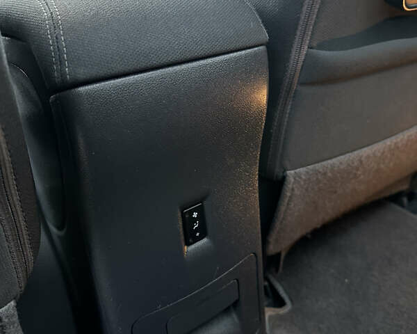 Сірий Рено Колеос, об'ємом двигуна 2 л та пробігом 230 тис. км за 7800 $, фото 16 на Automoto.ua