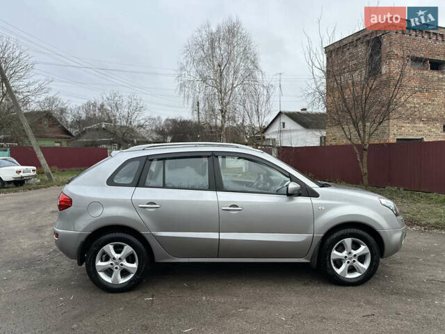 Сірий Рено Колеос, об'ємом двигуна 2 л та пробігом 230 тис. км за 7800 $, фото 4 на Automoto.ua