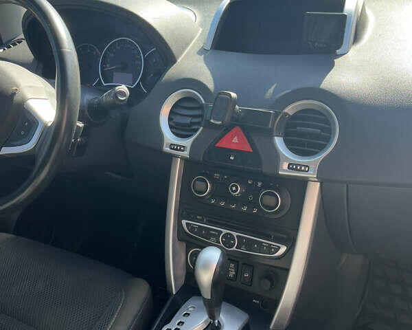 Сірий Рено Колеос, об'ємом двигуна 2 л та пробігом 260 тис. км за 8600 $, фото 11 на Automoto.ua