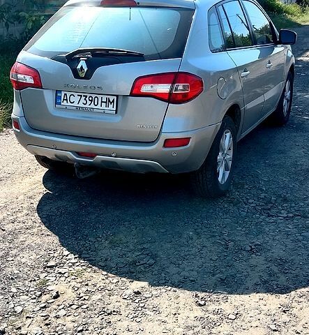 Сірий Рено Колеос, об'ємом двигуна 2 л та пробігом 223 тис. км за 8500 $, фото 3 на Automoto.ua