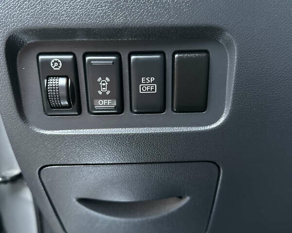 Сірий Рено Колеос, об'ємом двигуна 2 л та пробігом 230 тис. км за 7800 $, фото 22 на Automoto.ua