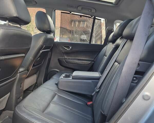 Серый Рено Колеос, объемом двигателя 2.45 л и пробегом 186 тыс. км за 9499 $, фото 39 на Automoto.ua