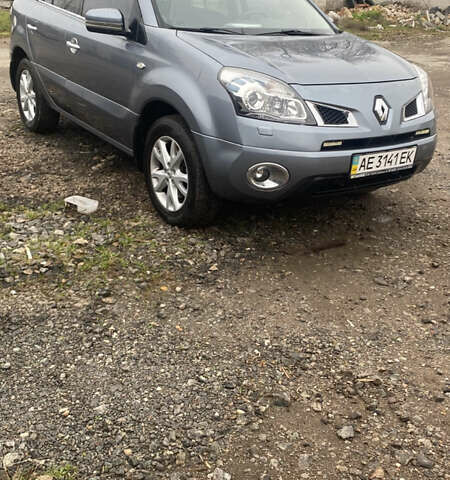 Сірий Рено Колеос, об'ємом двигуна 2.49 л та пробігом 119 тис. км за 9800 $, фото 1 на Automoto.ua