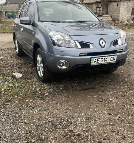 Сірий Рено Колеос, об'ємом двигуна 2.49 л та пробігом 119 тис. км за 9800 $, фото 4 на Automoto.ua