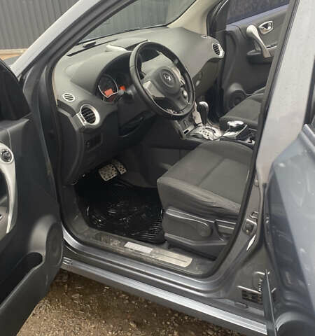 Сірий Рено Колеос, об'ємом двигуна 2.49 л та пробігом 119 тис. км за 9800 $, фото 36 на Automoto.ua