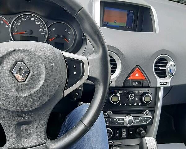 Рено Колеос 2010 в Стрые на Automoto.ua Серый Рено Колеос, объемом двигателя 2 л и пробегом 180 тыс. км за 8499 $, фото 5 на Automoto.ua