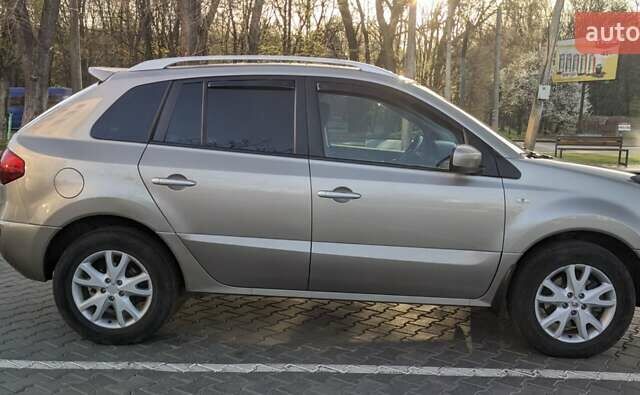 Серый Рено Колеос, объемом двигателя 2 л и пробегом 165 тыс. км за 10700 $, фото 2 на Automoto.ua