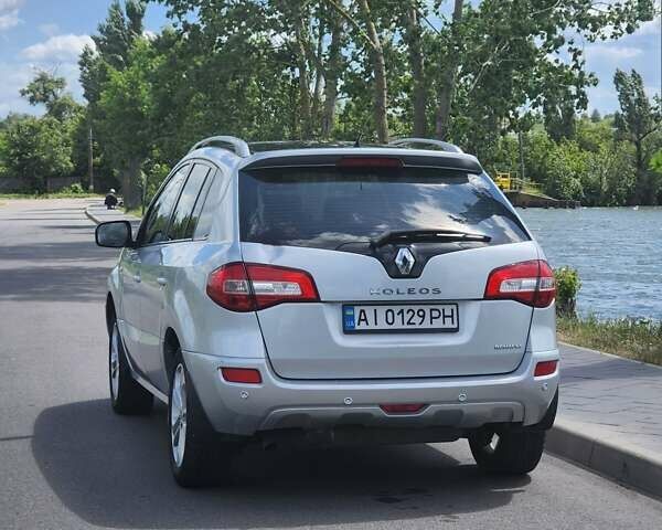 Сірий Рено Колеос, об'ємом двигуна 2.49 л та пробігом 301 тис. км за 8900 $, фото 2 на Automoto.ua