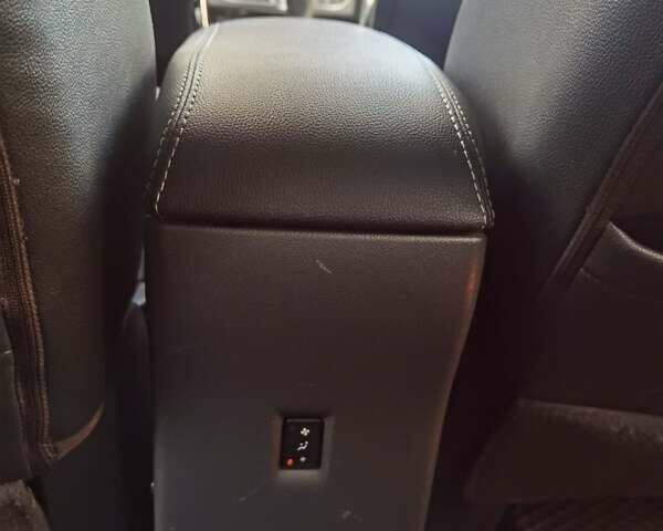 Серый Рено Колеос, объемом двигателя 2.49 л и пробегом 182 тыс. км за 9400 $, фото 7 на Automoto.ua