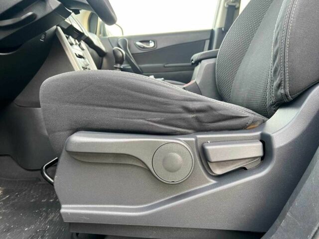 Сірий Рено Колеос, об'ємом двигуна 2 л та пробігом 162 тис. км за 7290 $, фото 18 на Automoto.ua