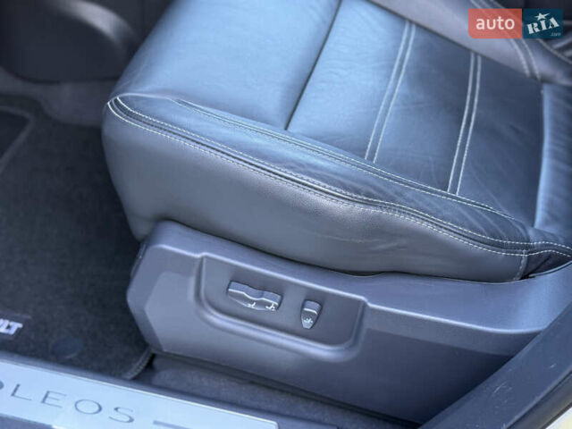 Сірий Рено Колеос, об'ємом двигуна 2 л та пробігом 209 тис. км за 14500 $, фото 16 на Automoto.ua