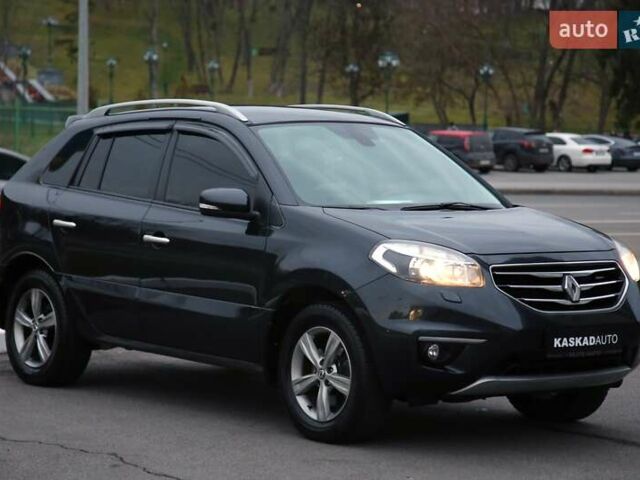 Серый Рено Колеос, объемом двигателя 2.49 л и пробегом 157 тыс. км за 10700 $, фото 2 на Automoto.ua