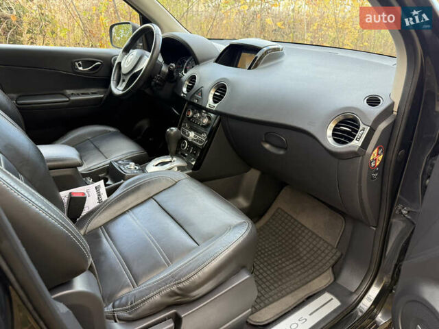 Серый Рено Колеос, объемом двигателя 2 л и пробегом 148 тыс. км за 12999 $, фото 48 на Automoto.ua