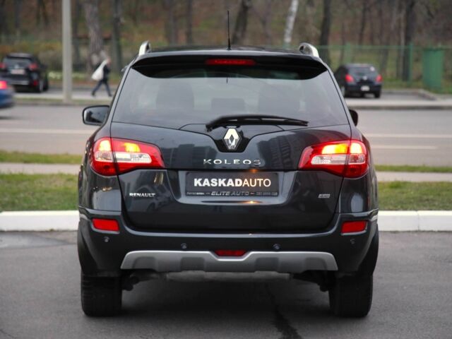 Серый Рено Колеос, объемом двигателя 2.5 л и пробегом 157 тыс. км за 10700 $, фото 4 на Automoto.ua