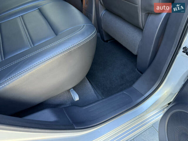 Сірий Рено Колеос, об'ємом двигуна 2 л та пробігом 209 тис. км за 14500 $, фото 35 на Automoto.ua