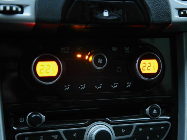 Серый Рено Колеос, объемом двигателя 2.5 л и пробегом 157 тыс. км за 10700 $, фото 16 на Automoto.ua