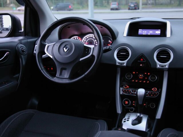 Серый Рено Колеос, объемом двигателя 2.5 л и пробегом 157 тыс. км за 10700 $, фото 10 на Automoto.ua