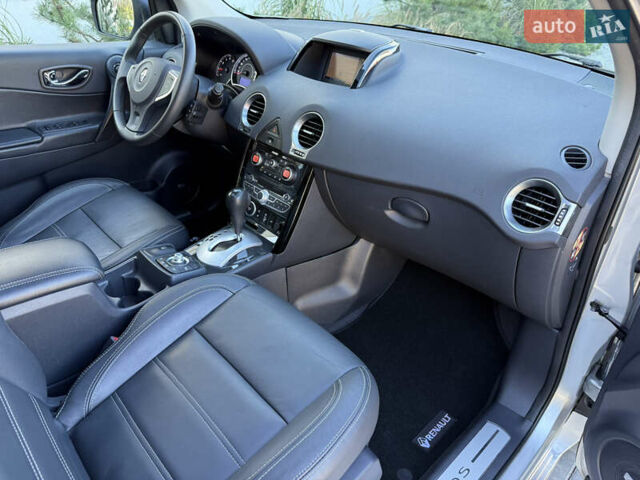 Сірий Рено Колеос, об'ємом двигуна 2 л та пробігом 209 тис. км за 14500 $, фото 38 на Automoto.ua