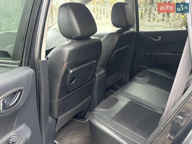 Сірий Рено Колеос, об'ємом двигуна 2 л та пробігом 178 тис. км за 13500 $, фото 11 на Automoto.ua