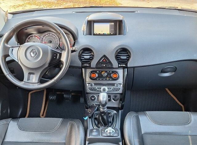 Рено Колеос 2013 в Новоархангельске на Automoto.ua Серый Рено Колеос, объемом двигателя 2 л и пробегом 161 тыс. км за 13300 $, фото 12 на Automoto.ua