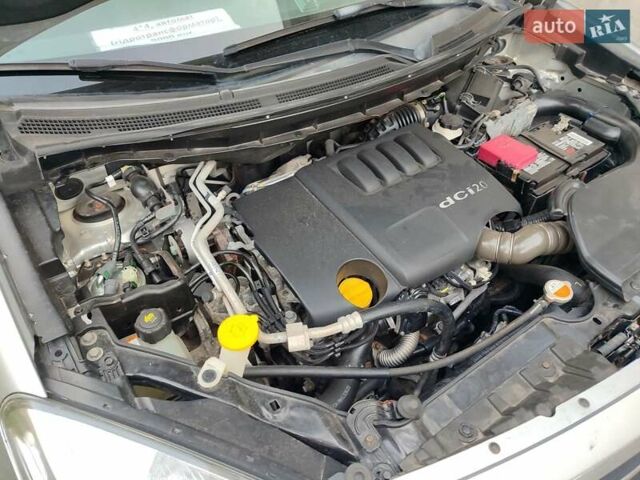 Рено Колеос 2013 в Житомире на Automoto.ua Серый Рено Колеос, объемом двигателя 2 л и пробегом 252 тыс. км за 9500 $, фото 15 на Automoto.ua