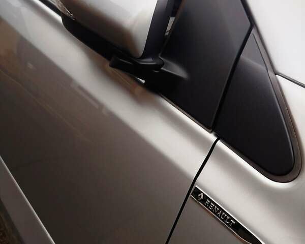 Серый Рено Колеос, объемом двигателя 2 л и пробегом 256 тыс. км за 11700 $, фото 35 на Automoto.ua