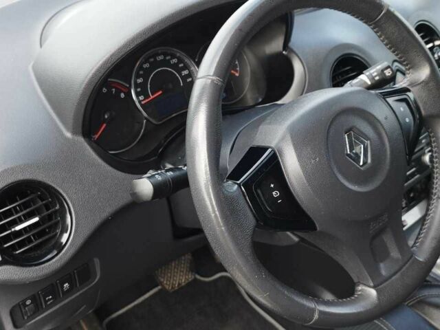 Сірий Рено Колеос, об'ємом двигуна 2.5 л та пробігом 180 тис. км за 9990 $, фото 16 на Automoto.ua