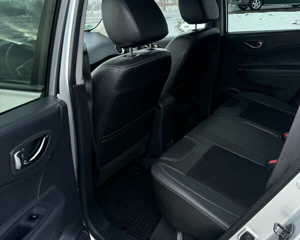 Сірий Рено Колеос, об'ємом двигуна 2 л та пробігом 90 тис. км за 12950 $, фото 12 на Automoto.ua