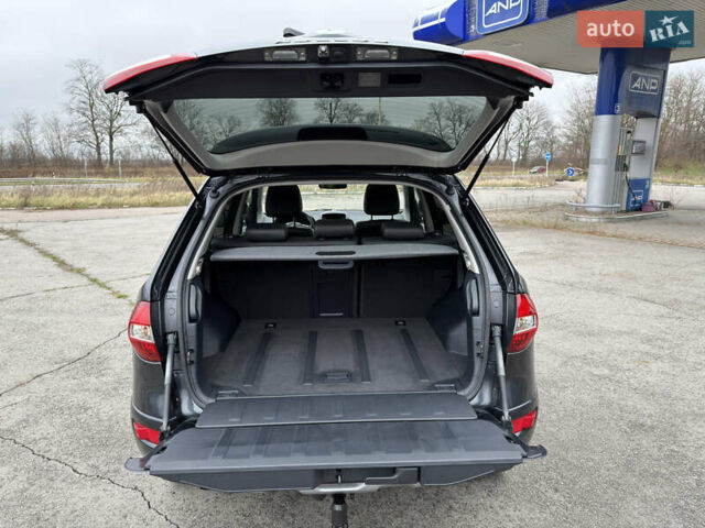 Серый Рено Колеос, объемом двигателя 2.5 л и пробегом 176 тыс. км за 14000 $, фото 52 на Automoto.ua