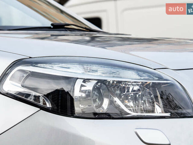 Серый Рено Колеос, объемом двигателя 2 л и пробегом 97 тыс. км за 13900 $, фото 15 на Automoto.ua