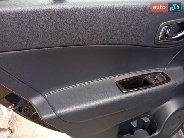 Сірий Рено Колеос, об'ємом двигуна 2 л та пробігом 173 тис. км за 13500 $, фото 7 на Automoto.ua