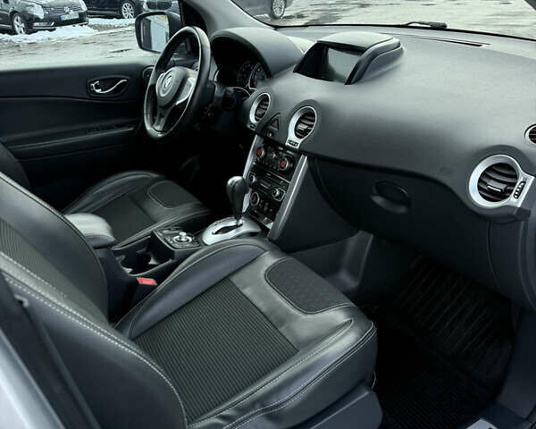 Сірий Рено Колеос, об'ємом двигуна 2 л та пробігом 90 тис. км за 12950 $, фото 9 на Automoto.ua