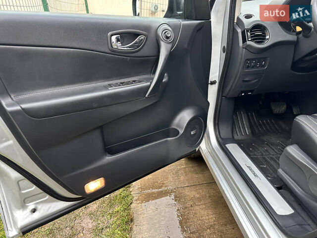 Серый Рено Колеос, объемом двигателя 2.49 л и пробегом 137 тыс. км за 13200 $, фото 3 на Automoto.ua