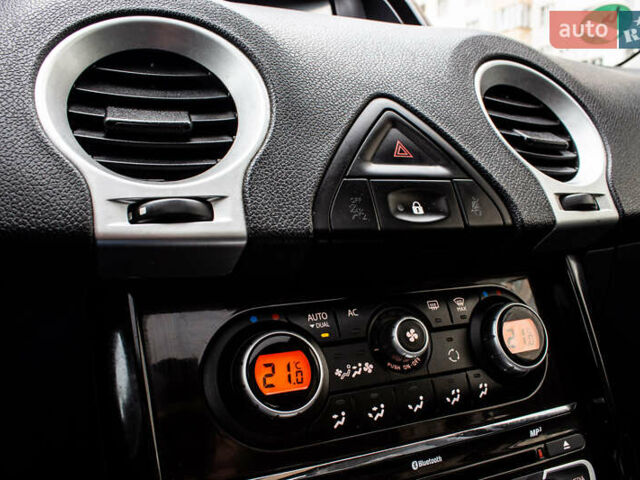 Серый Рено Колеос, объемом двигателя 2 л и пробегом 97 тыс. км за 13900 $, фото 49 на Automoto.ua